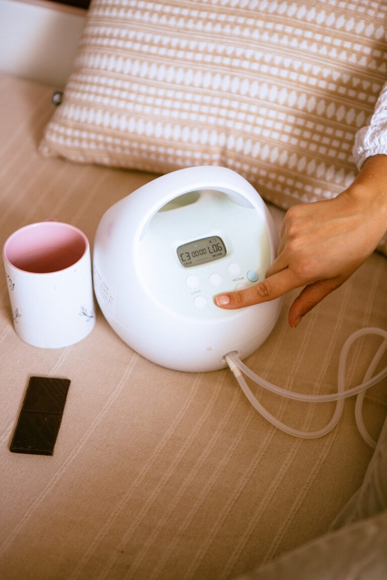 Vero allaite conseillère en allaitement image